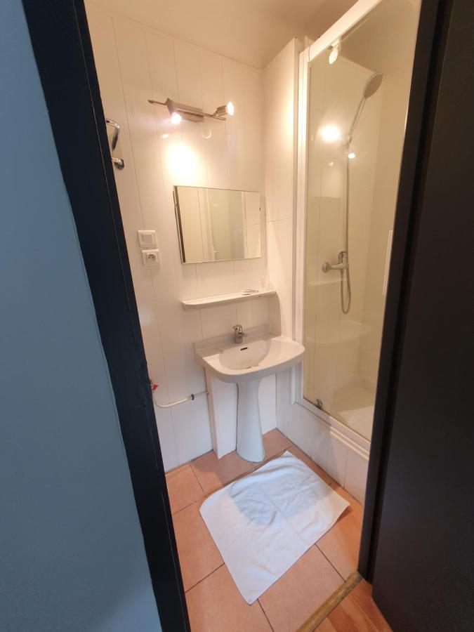Chambre privée du Majestic Saint-Affrique Extérieur photo